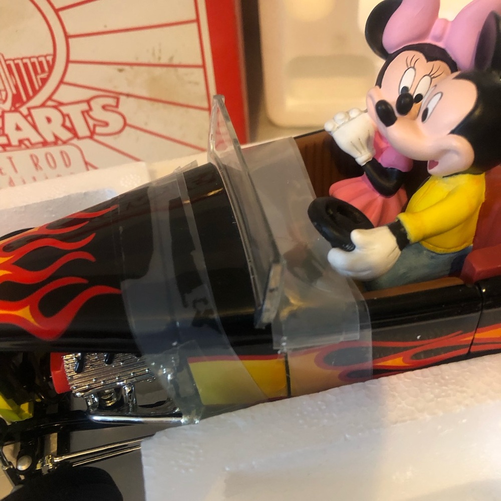 Ford 1932 street Hot Rod Limited edition #138 Mickey & Minnie Mouse joyride ! - Picture 5 of 6